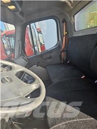 Freightliner M2 Furgons