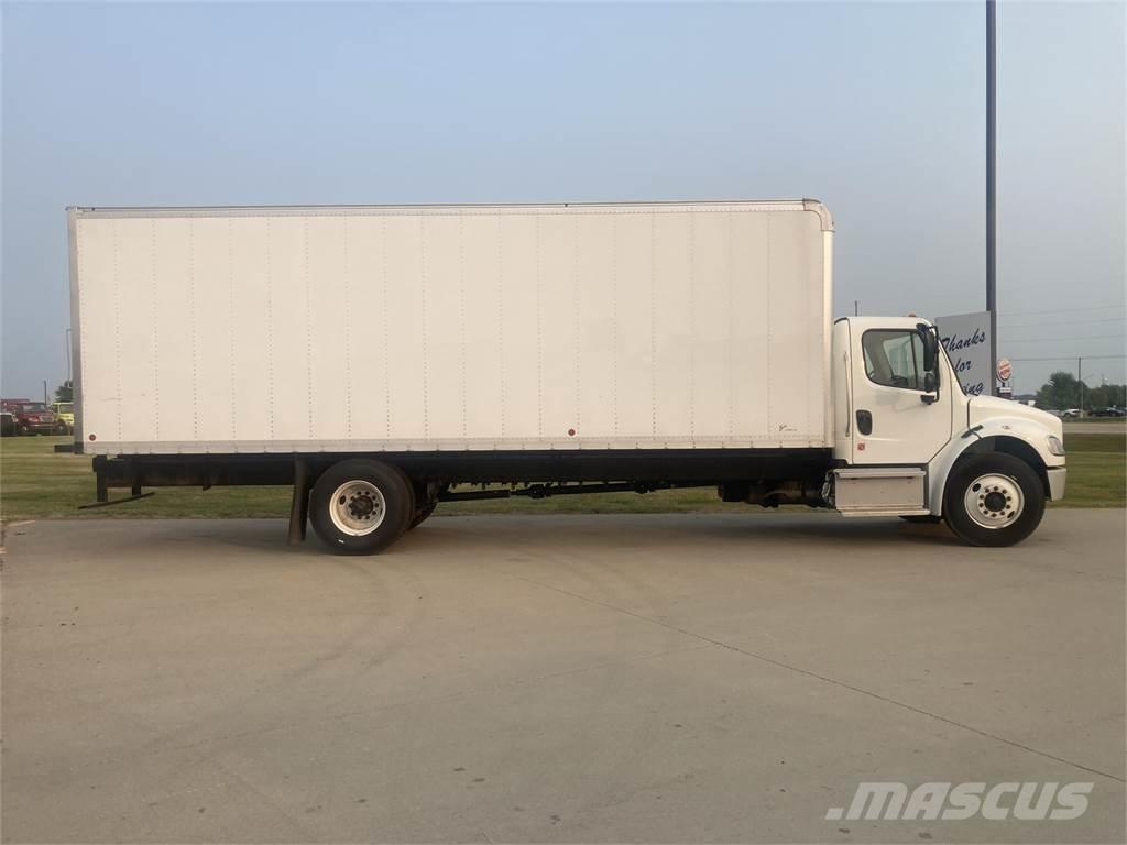 Freightliner M2 106 Šasija ar kabīni