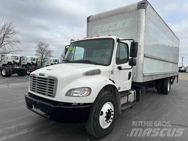 Freightliner M2106 Furgons