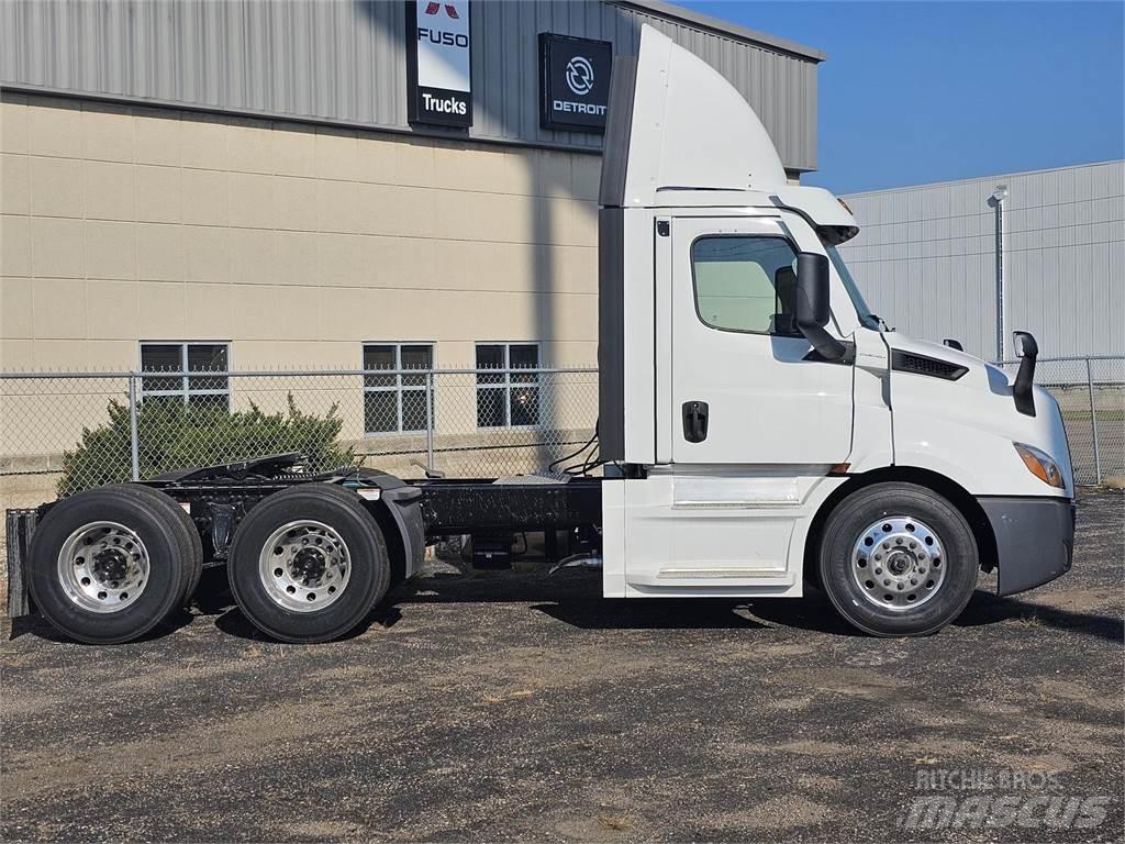 Freightliner PE116 Vilcēji