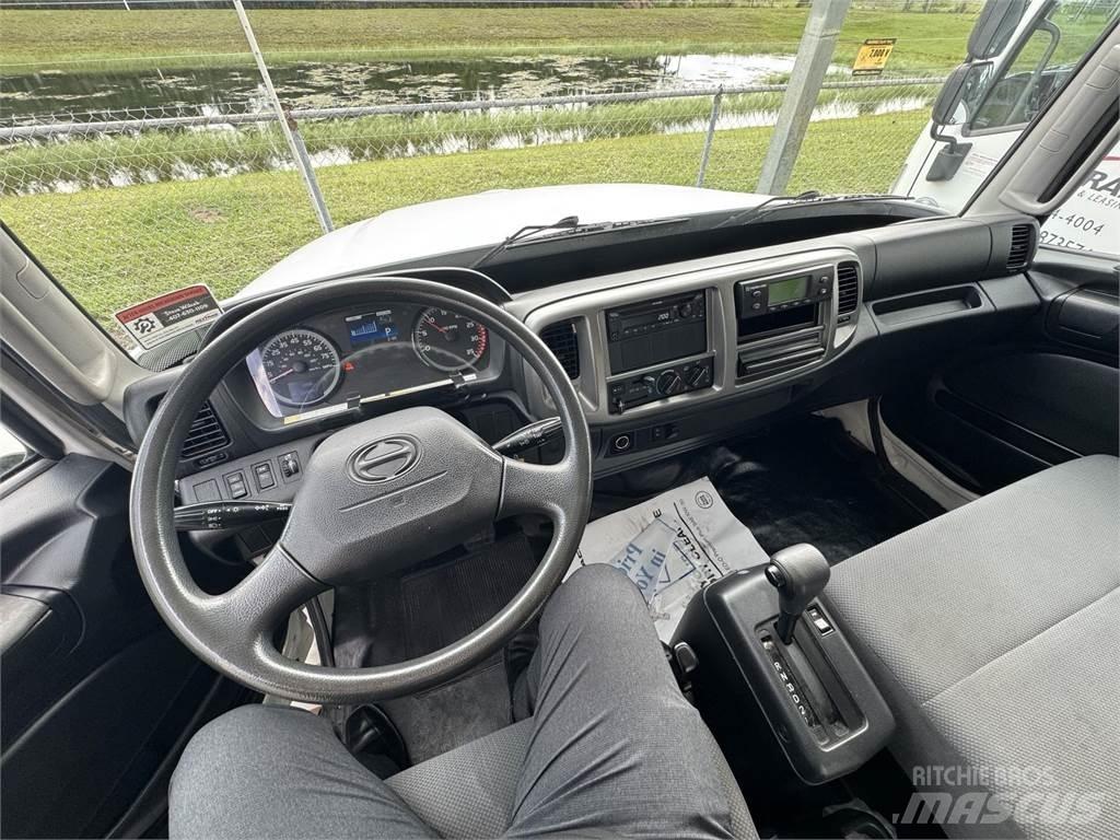 Hino 268 Furgons