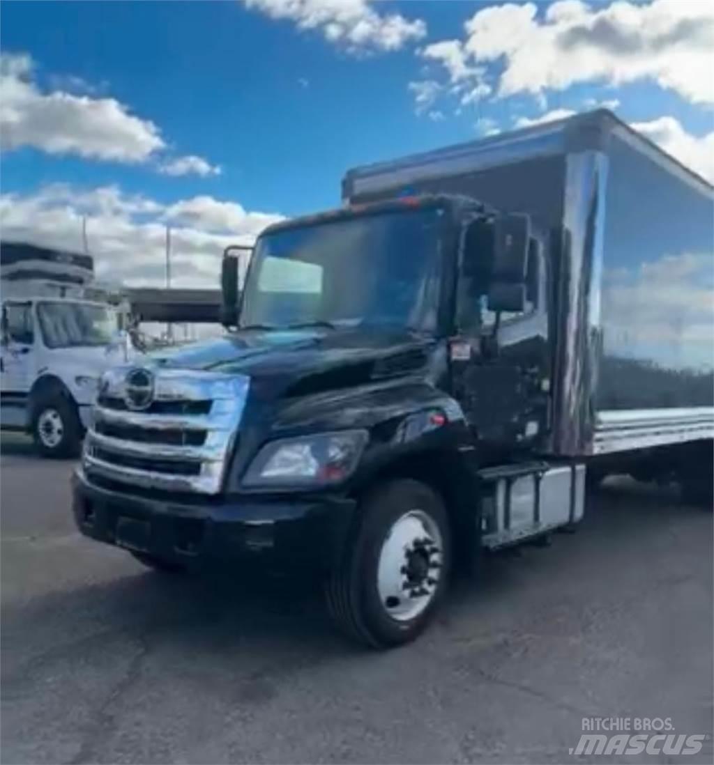 Hino 268A Furgons
