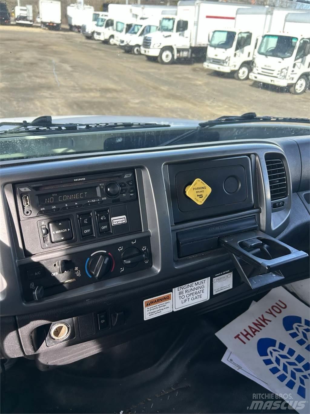 Hino 268A Furgons