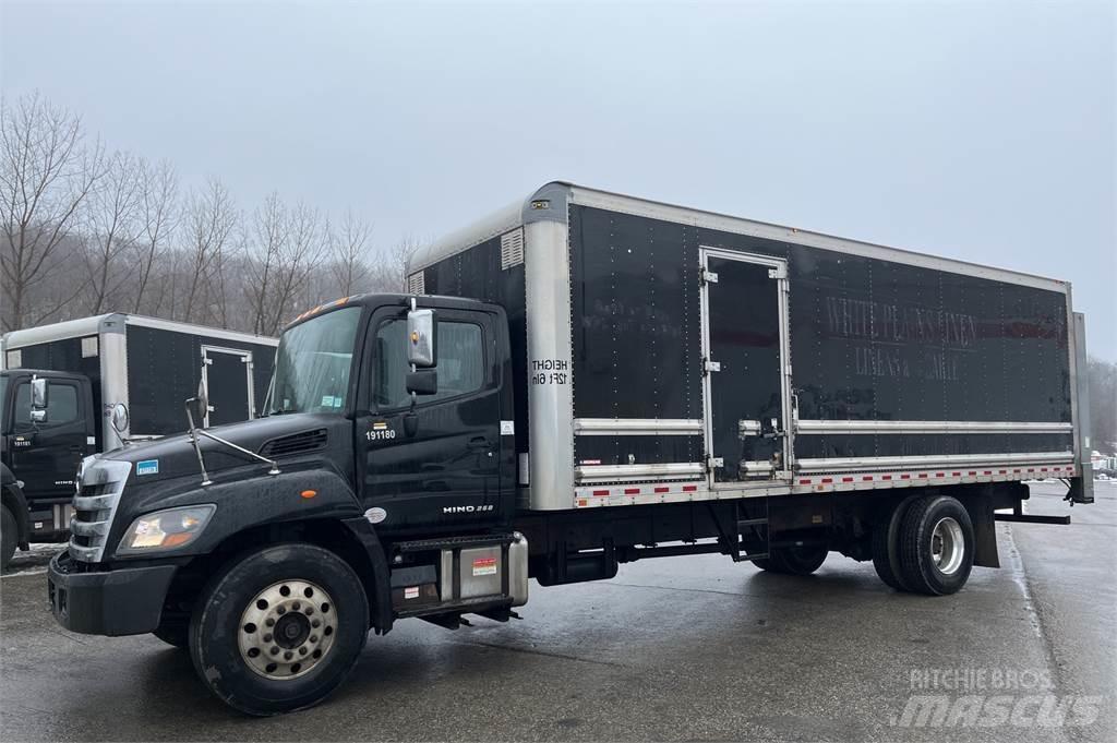 Hino 268A Furgons