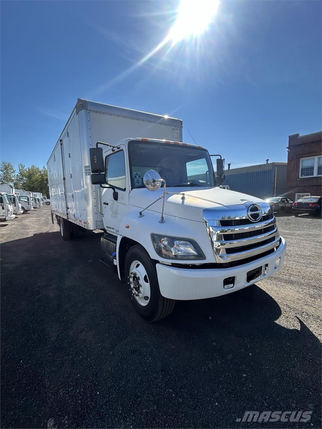 Hino 268A Furgons