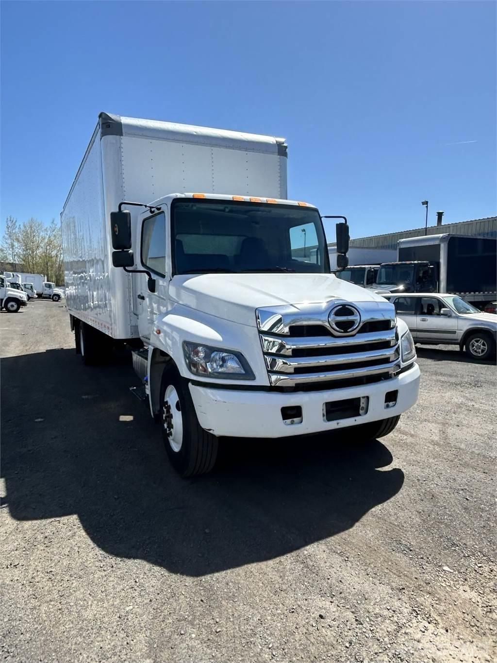 Hino L6 Furgons