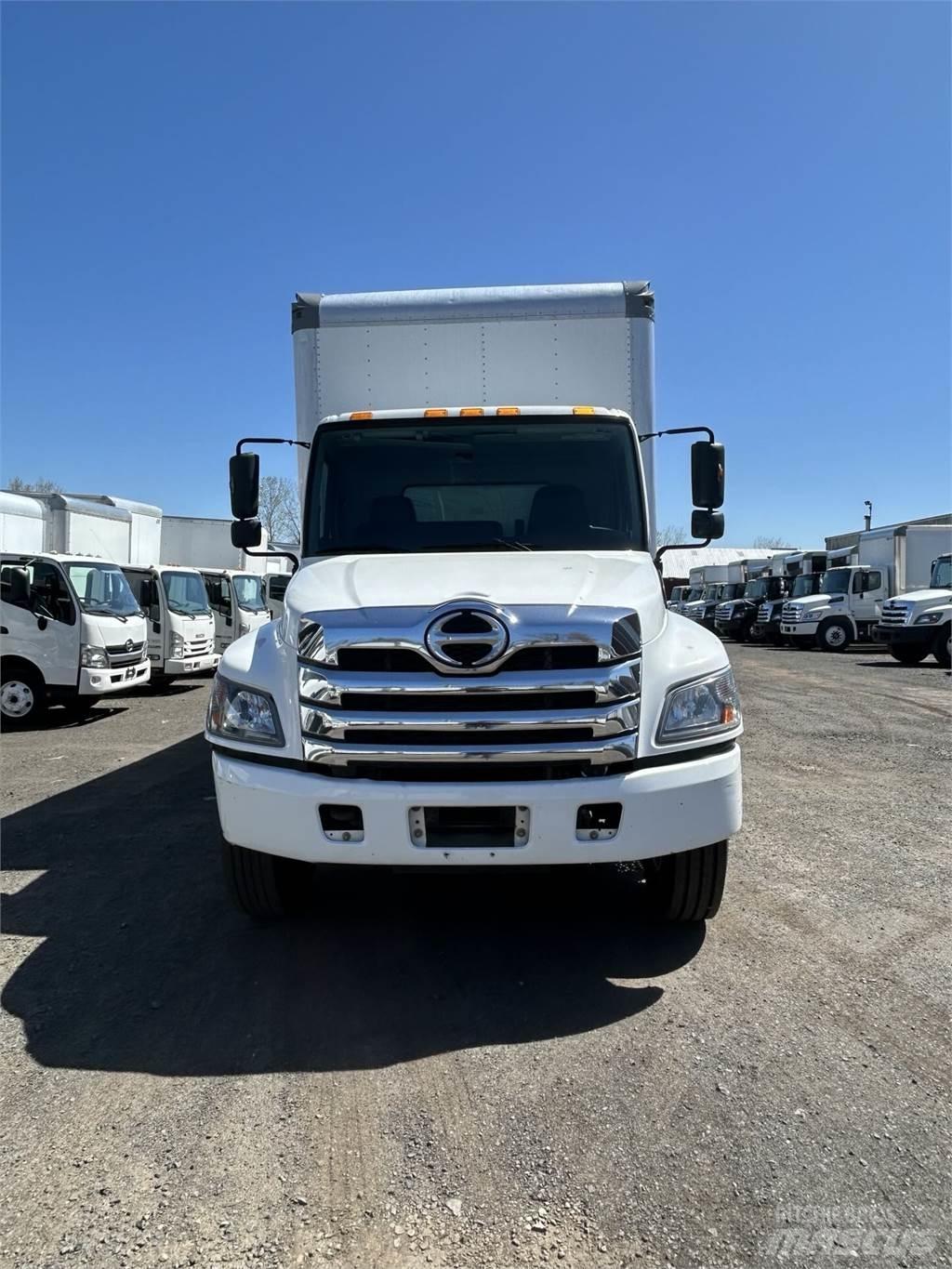 Hino L6 Furgons