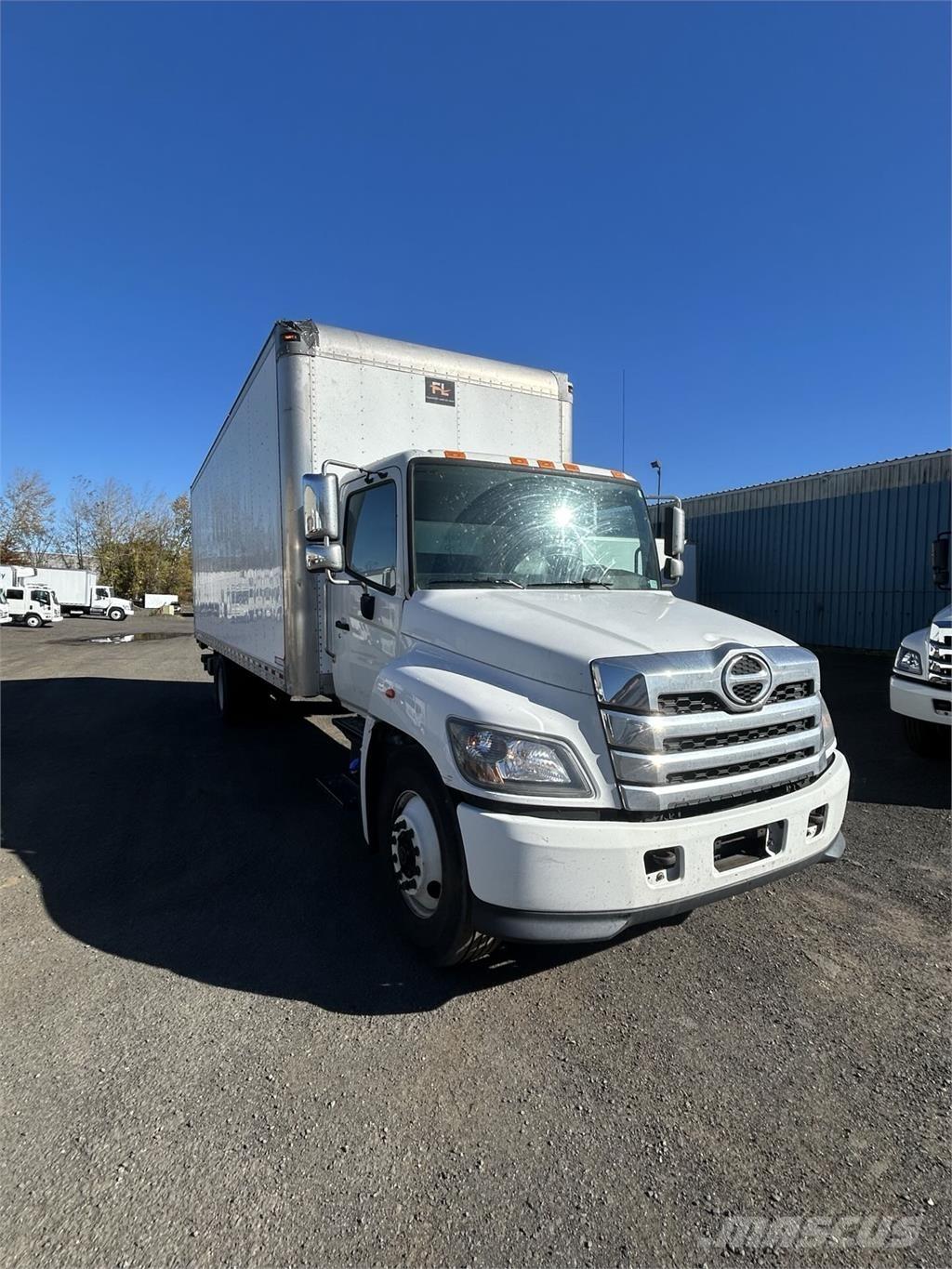 Hino L6 Furgons