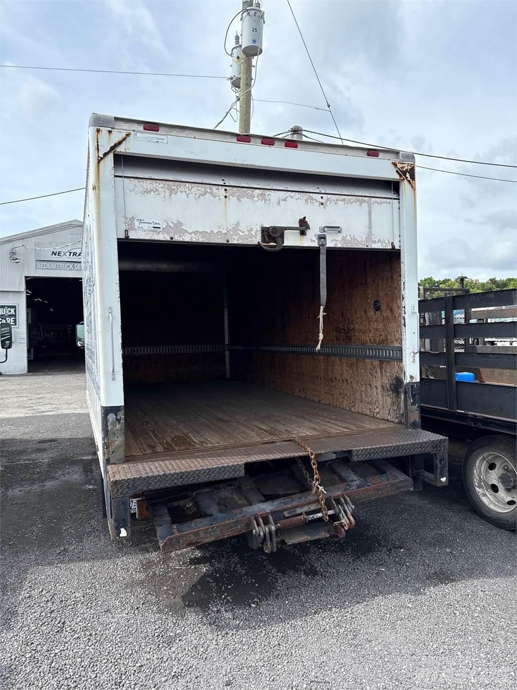 Isuzu NPR Furgons