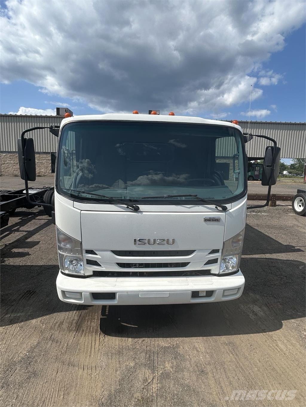 Isuzu NQR Pašizgāzējs