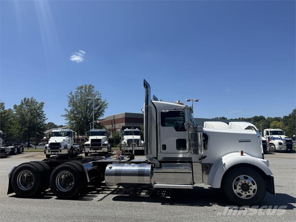 Kenworth W900 Vilcēji