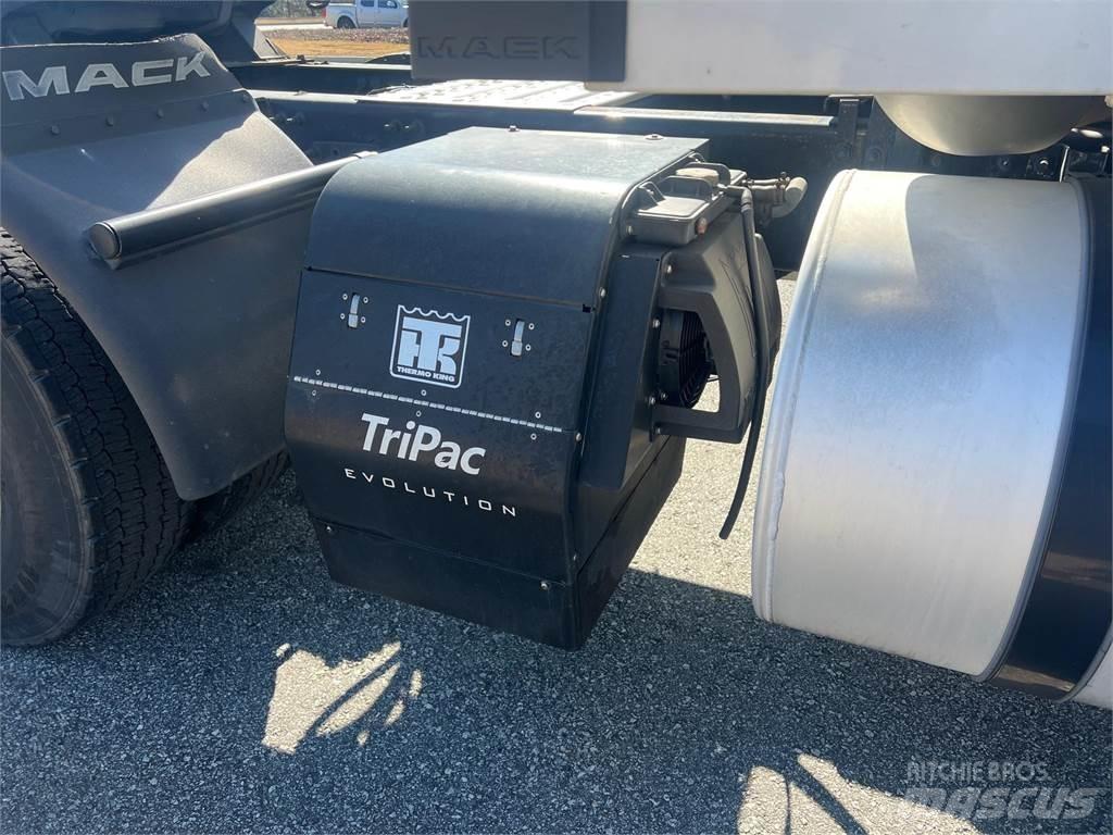 Mack AN64T Vilcēji