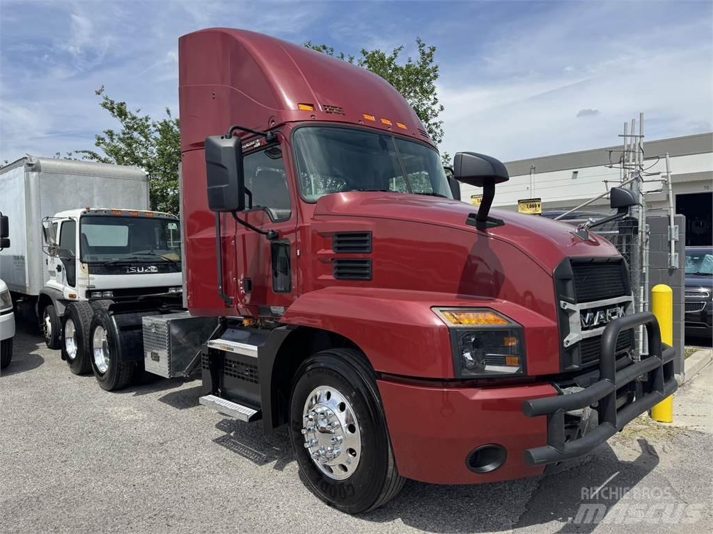 Mack AN64T Vilcēji