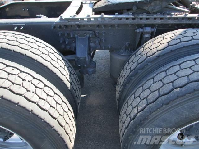 Mack AN64T Vilcēji