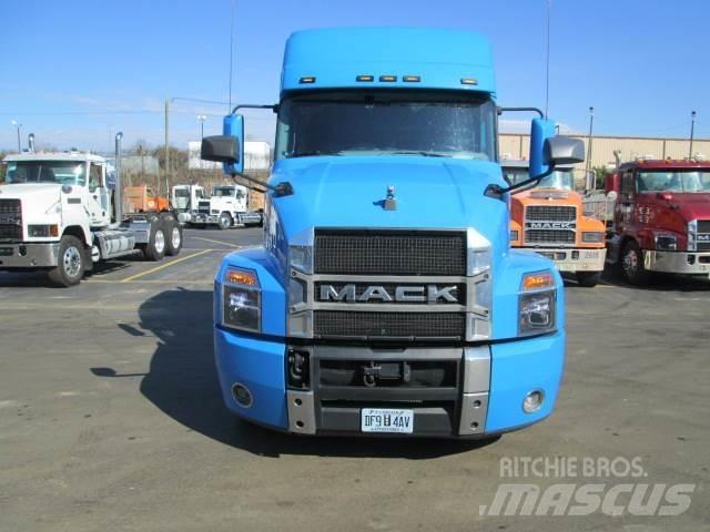 Mack AN64T Vilcēji