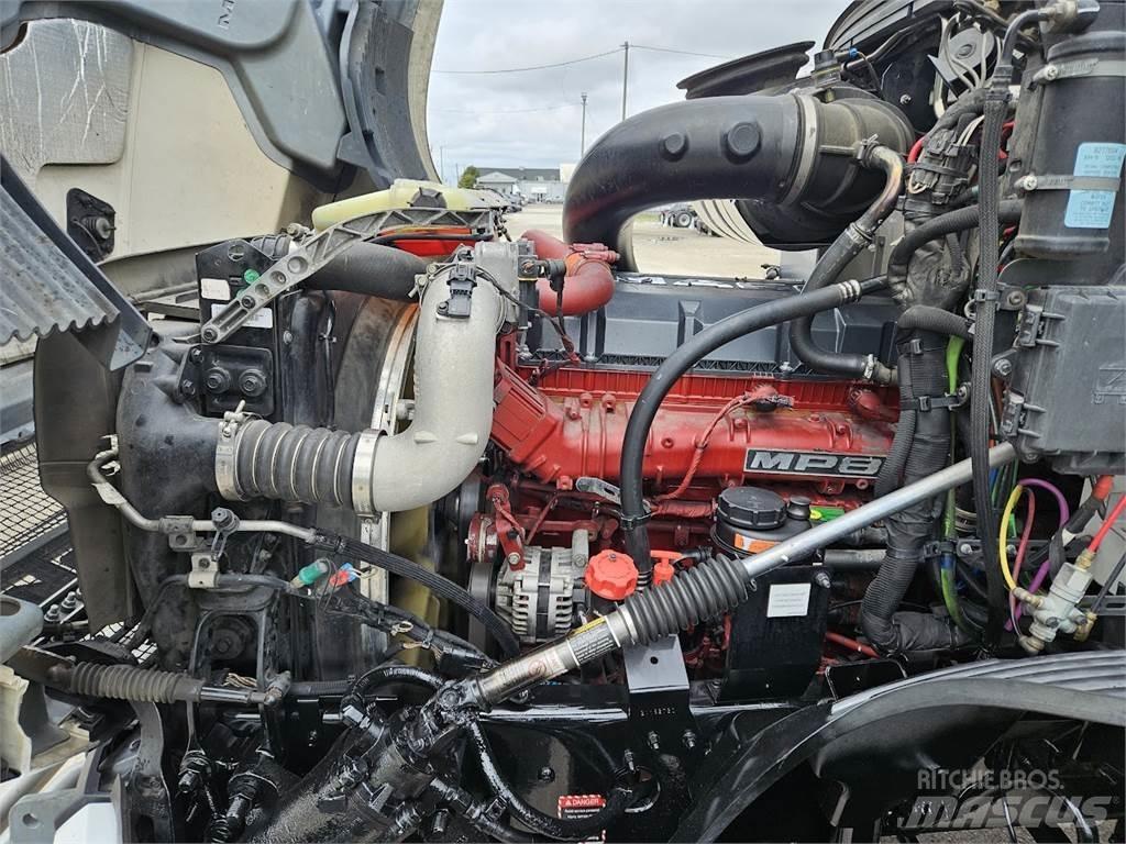Mack AN64T Vilcēji