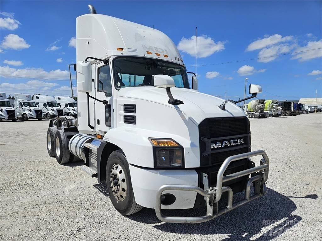 Mack AN64T Vilcēji