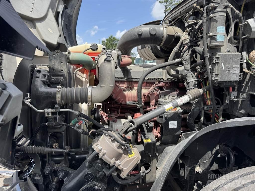 Mack AN64T Vilcēji