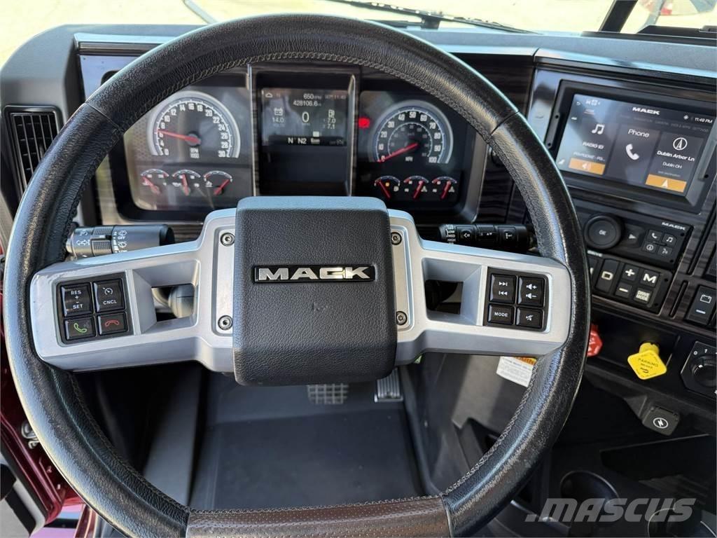 Mack AN64T Vilcēji