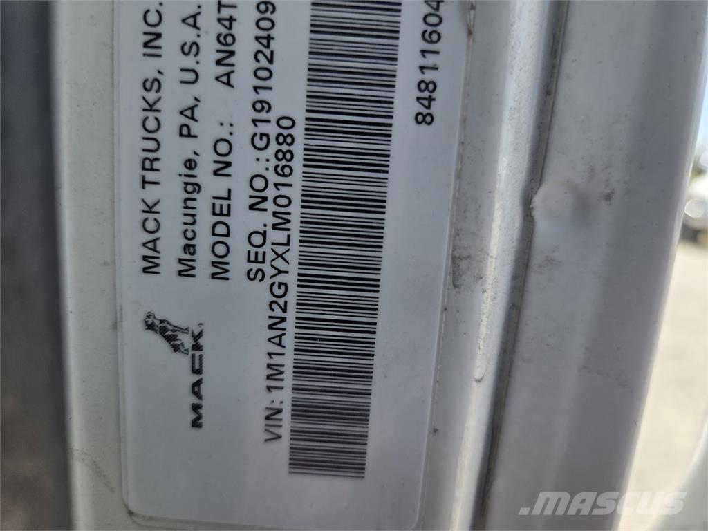 Mack AN64T Vilcēji