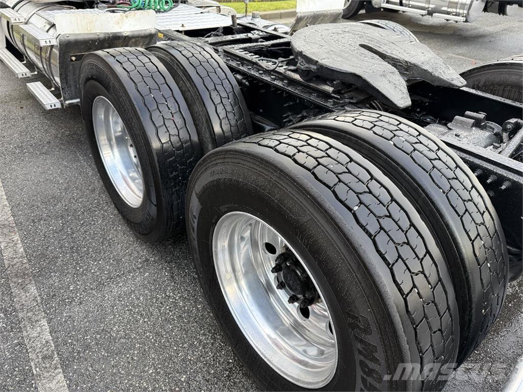 Mack CHU613 Vilcēji