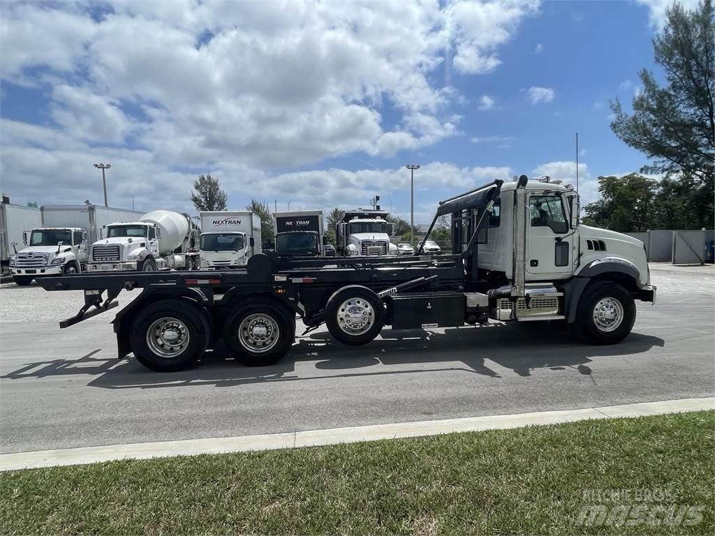 Mack GR64B Vilcēji