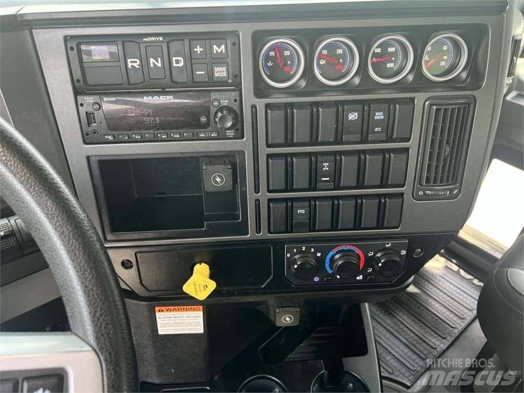 Mack GR64BR Citi