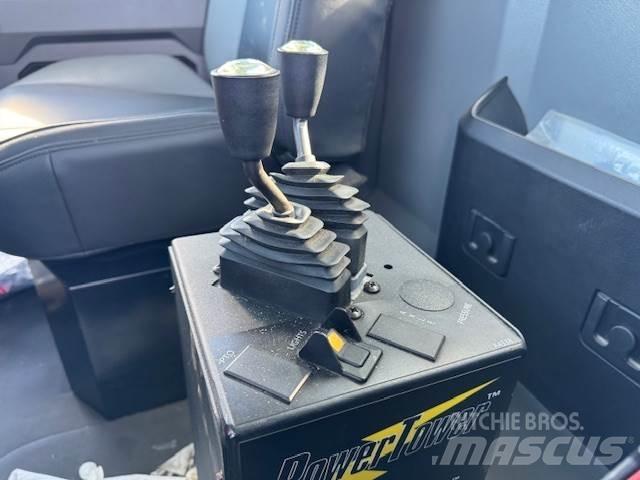 Mack GR64F Citi