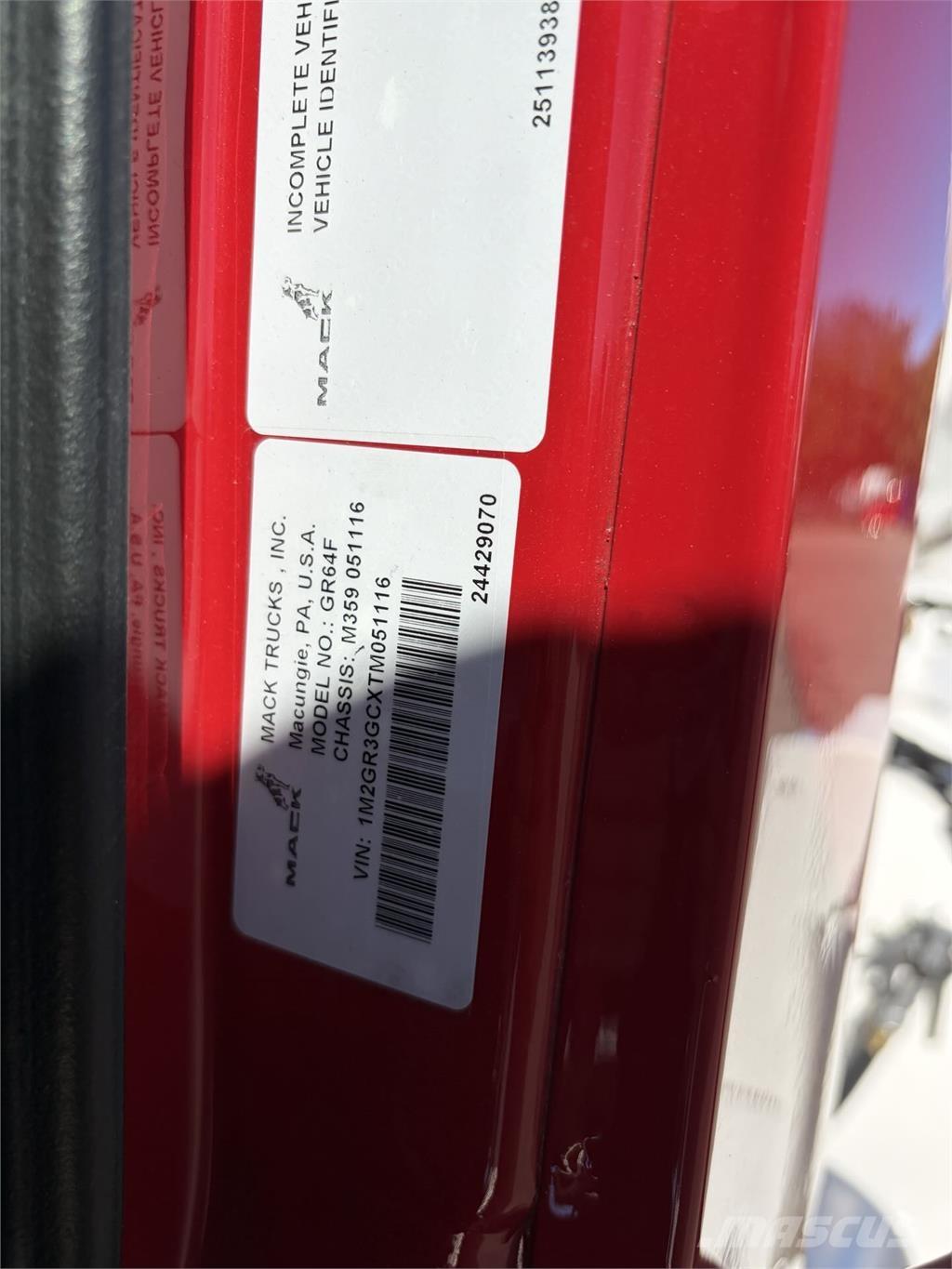 Mack GR64FR Betonvedēji