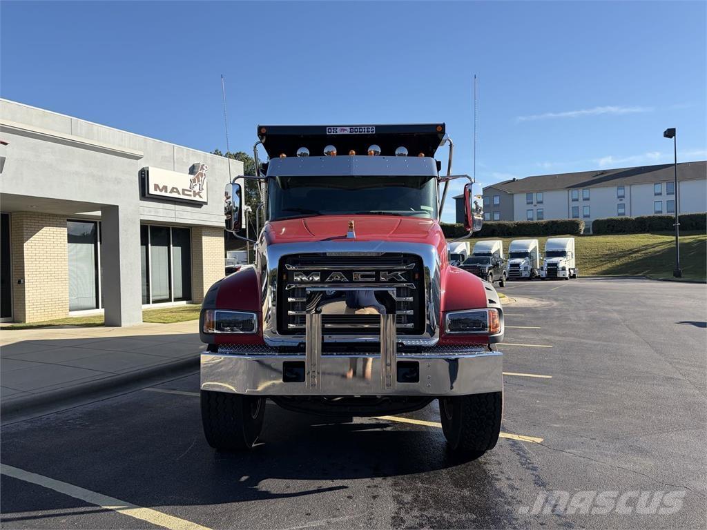 Mack GR64FR Pašizgāzējs