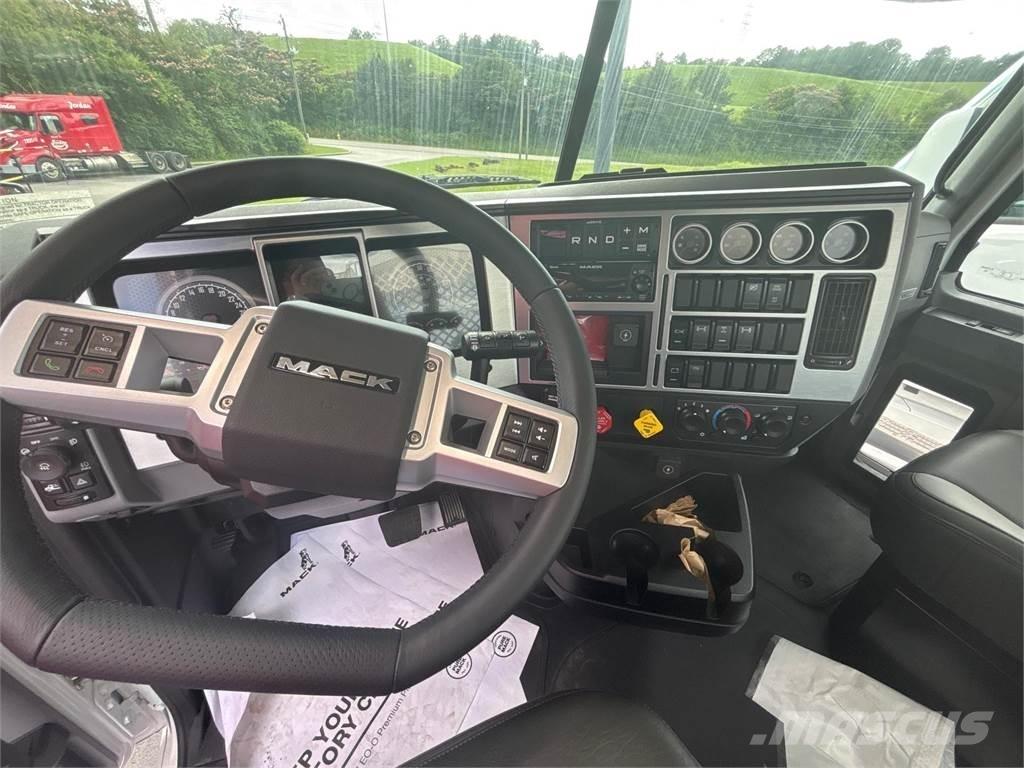 Mack GR64FT Vilcēji