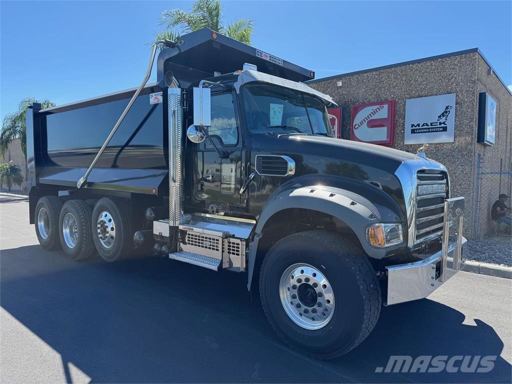 Mack GR84FR Pašizgāzējs