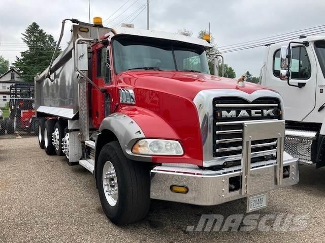 Mack GU800 Šasija ar kabīni