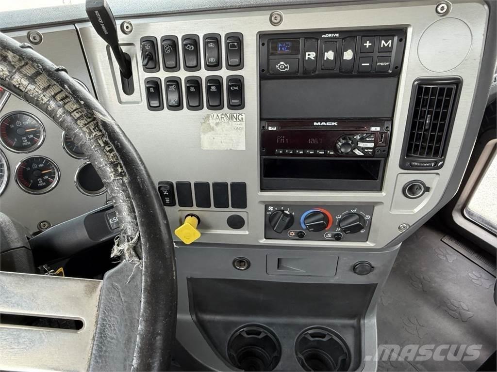 Mack GU813 Citi