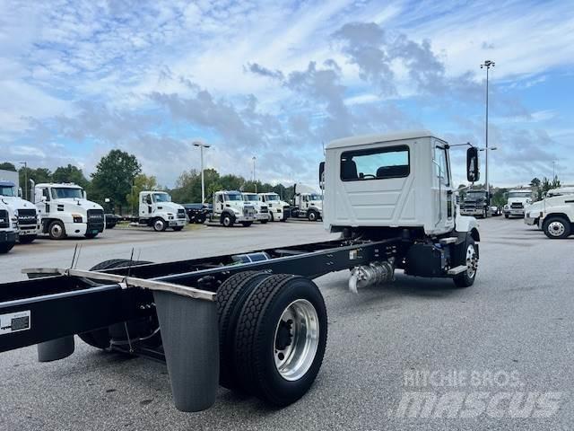 Mack MD6 42R Šasija ar kabīni