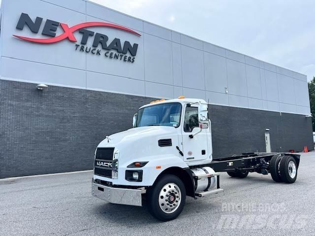 Mack MD6 42R Šasija ar kabīni