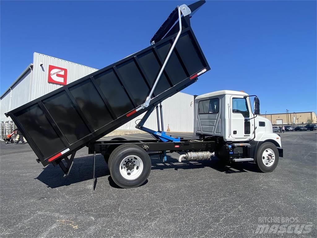 Mack MD6 42R Šasija ar kabīni