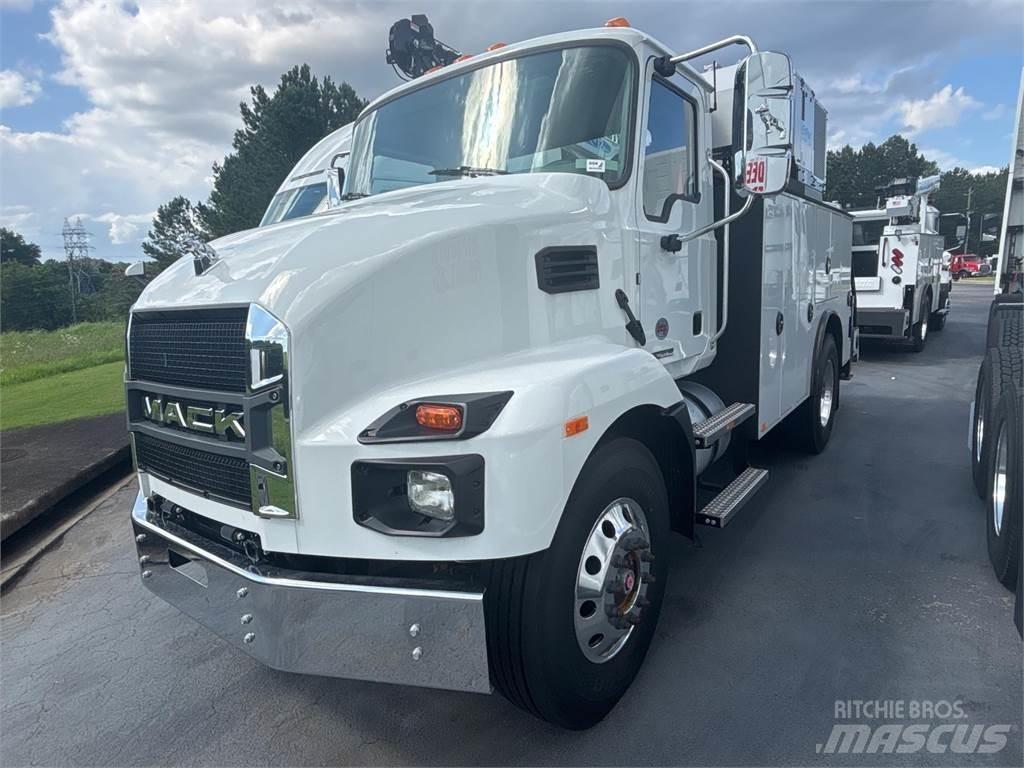 Mack MD6 42R Šasija ar kabīni