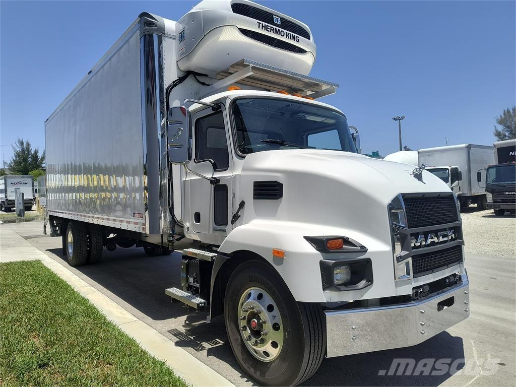 Mack MD6 42R Furgons