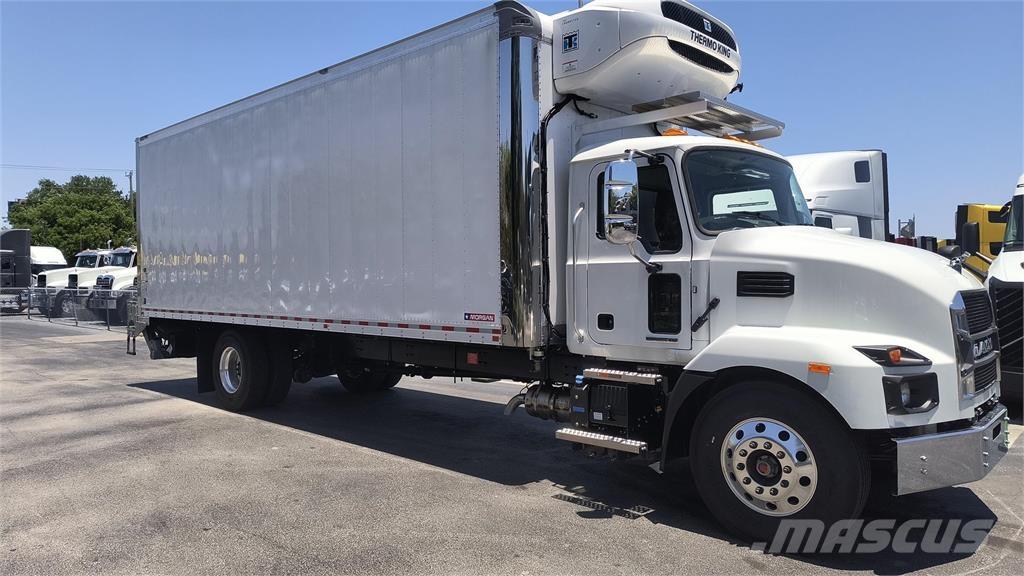 Mack MD6 42R Furgons