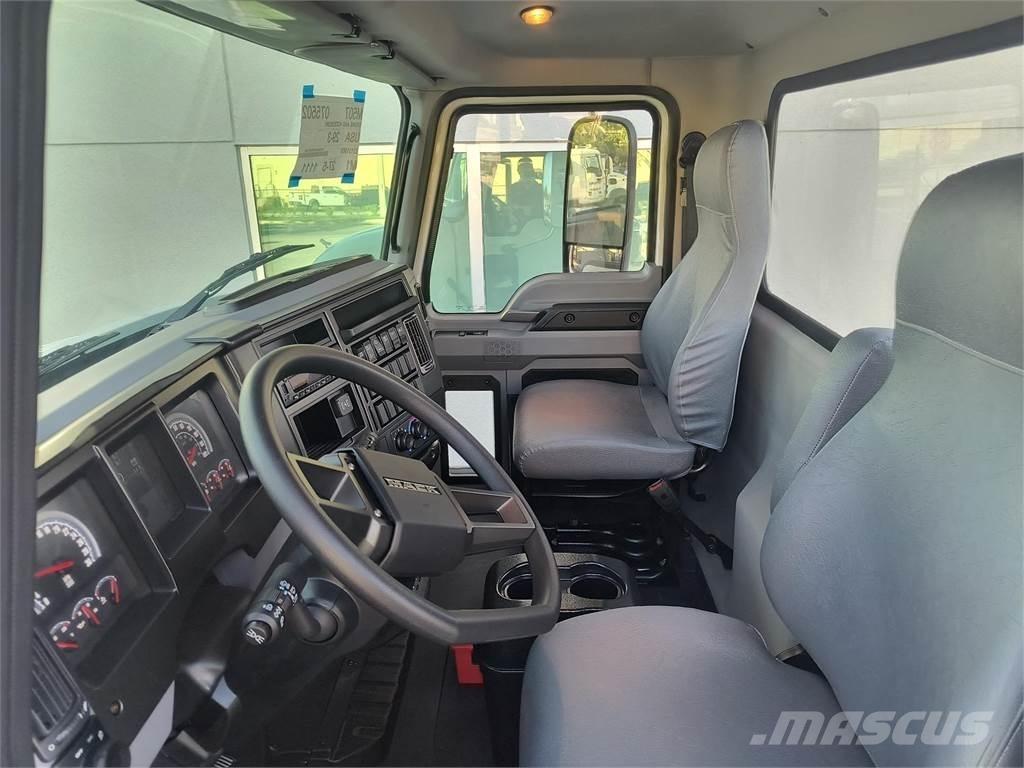 Mack MD7 42R Šasija ar kabīni