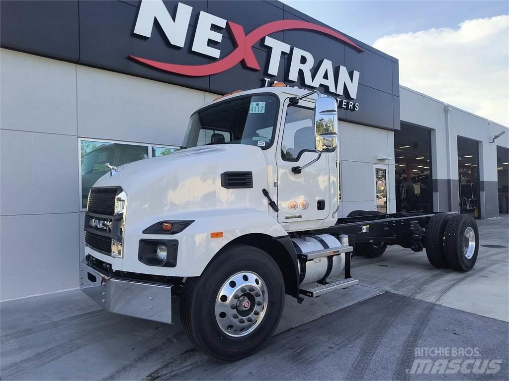 Mack MD7 42R Šasija ar kabīni