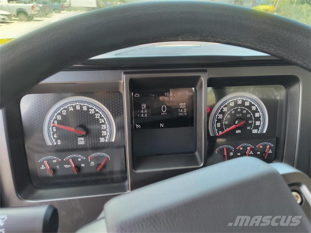 Mack MD7 42R Šasija ar kabīni