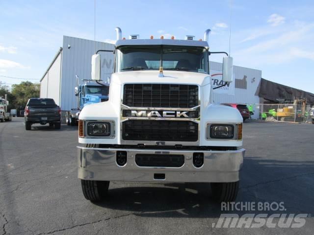 Mack PI64T Vilcēji
