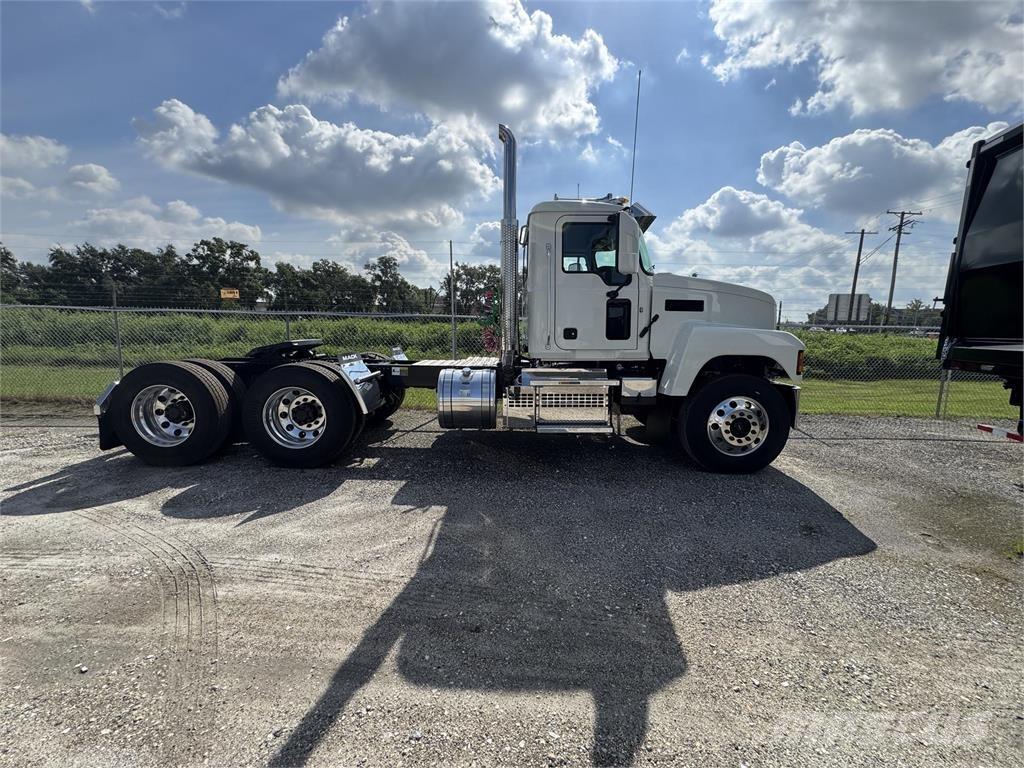 Mack PI64T Vilcēji