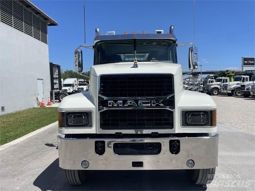 Mack PI64T Vilcēji