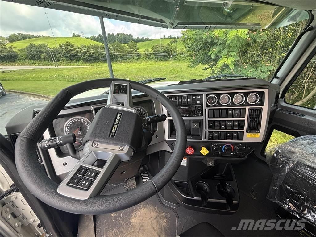 Mack PI64T Vilcēji