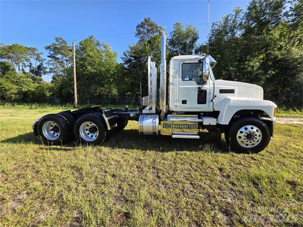 Mack PI64T Vilcēji