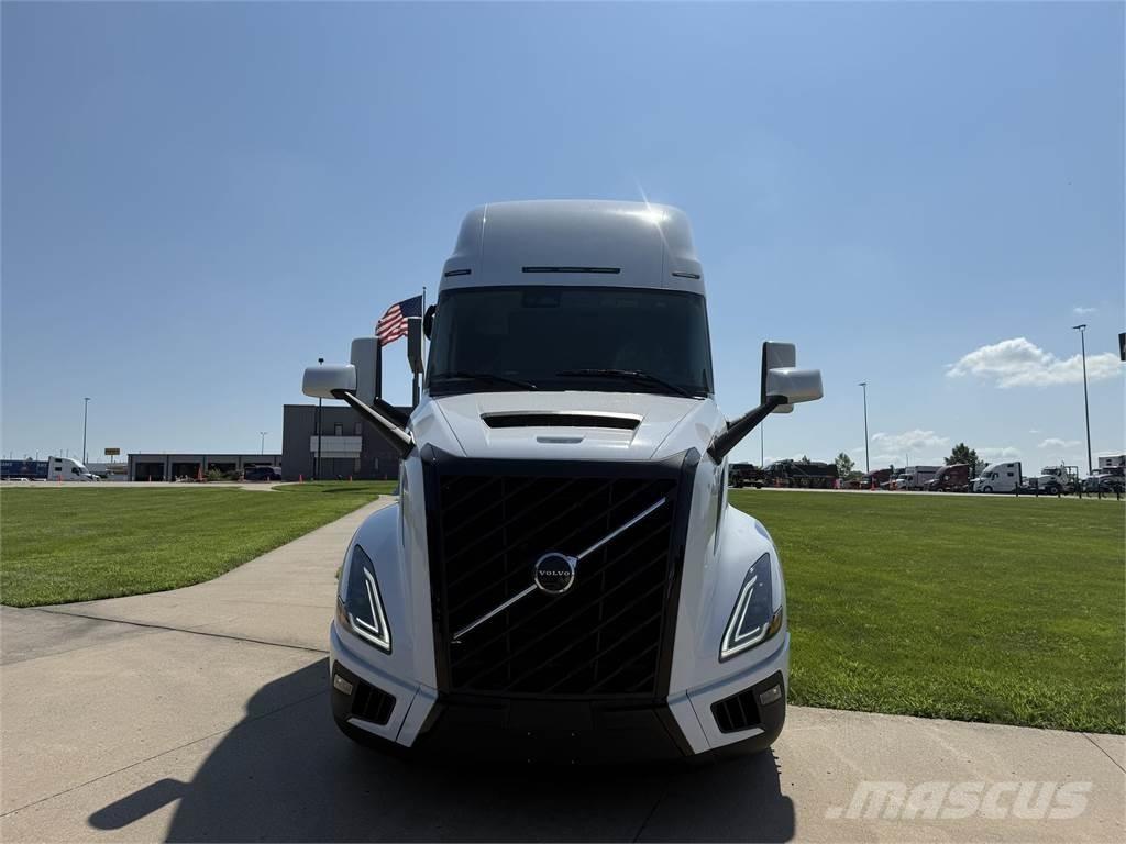 Volvo NEW VNL860 Vilcēji