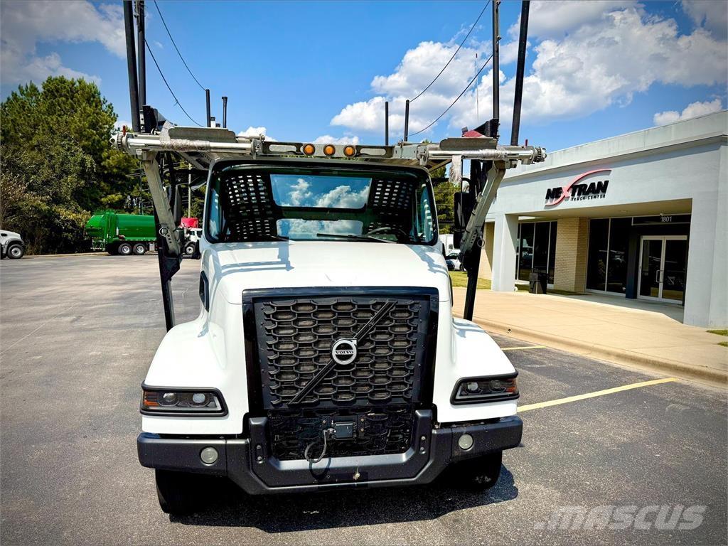 Volvo VAH64400 Treileri ar āķi